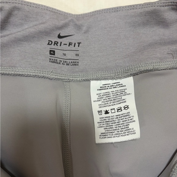 Nike Kids Light Gray Leggings - Picture 5 of 6